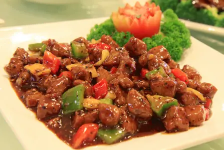 Beef in Black Pepper Sauce - Thai Food Delivery in Colliers Wood SW19