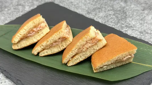 STRAWBERRY & CREAM DORAYAKI - Sushi Box Delivery in Hollingbury BN1