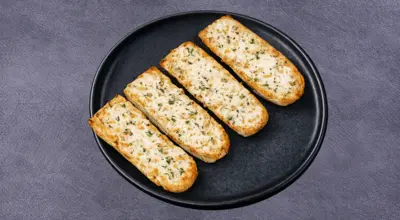 Cheesy Garlic Bread Ⓥ