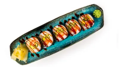 SALMON AVOCADO FUTOMAKI