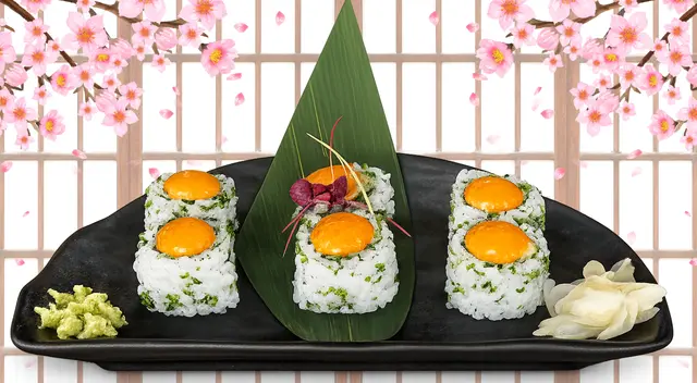 Spicy Tuna Roll with Avocado Maki (8pcs)