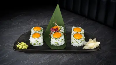Spicy Tuna Roll with Avocado Maki (8pcs)