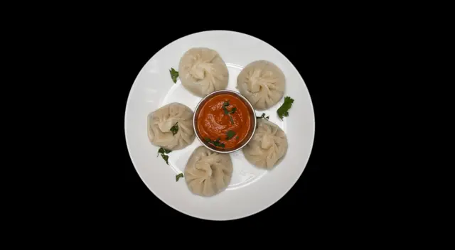 Momo Taster