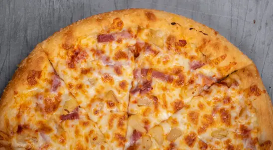 Hawaiian - Chicken Collection in Biscot LU3