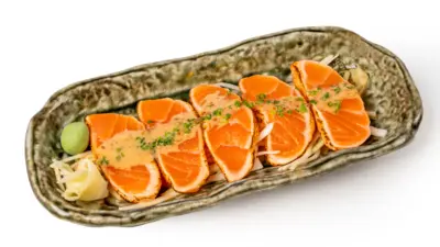 SALMON TATAKI (5 Pcs)