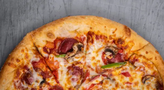 The Salami - Sundaes Delivery in Chaul End LU1