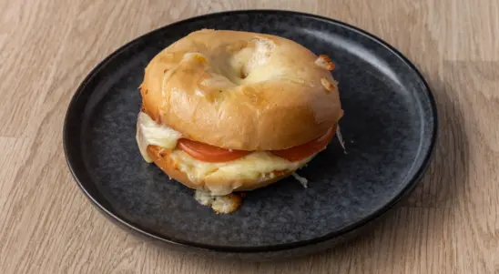 Toasted Bagel Cheese & Tomato