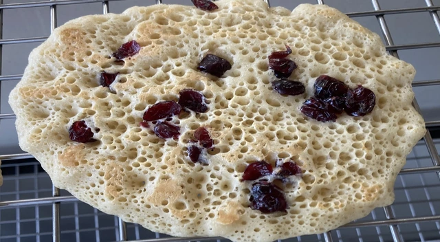 6 Cranberry Pikelets