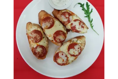 Garlic Bread with Pepperoni & Cheese