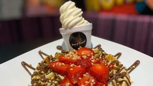 Strawberry Waffle - Milk Shakes Delivery in Biscot LU3