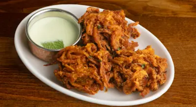 2. Onion Pakora 🌶