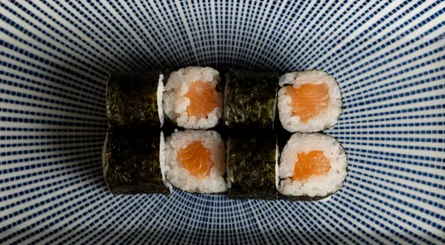 Salmon Hosomaki