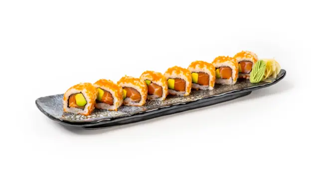 SALMON AVOCADO URAMAKI