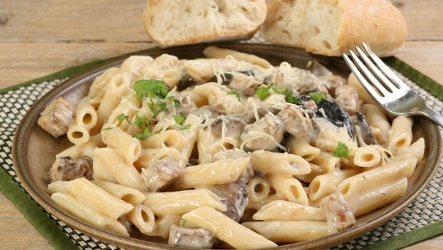Cheese Chicken & Mushroom Pasta