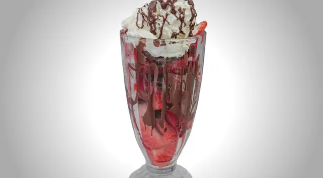 Strawbbae Cup
