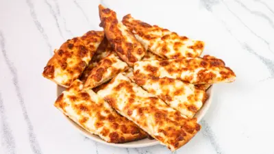 Garlic Cheese Sticks 🍃