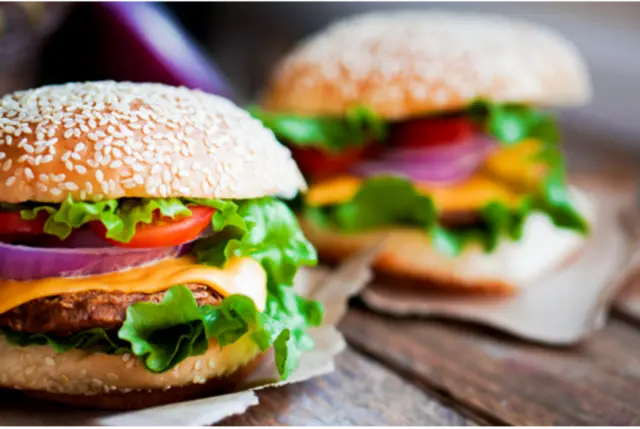 1/4 lb Beef Burger