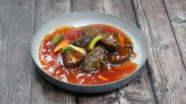 Vegan Beef with Sweet & Sour Sauce 🍃