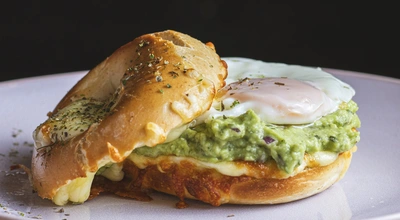 Avo Break Bagel