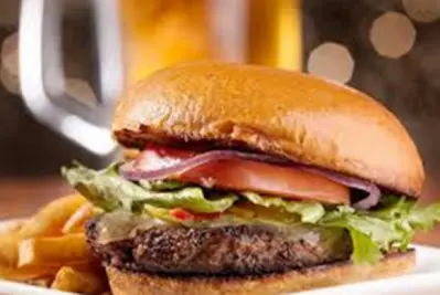 Half Pounder Burger with Chips