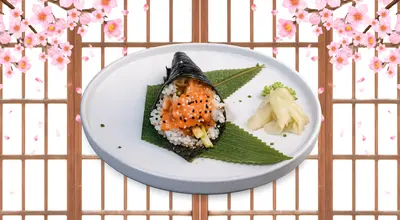 Spicy Salmon with Avocado Temaki