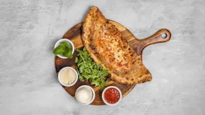 Queen Margherita Calzone