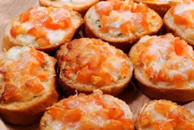 Garlic Bread with Cheese & 1 Topping
