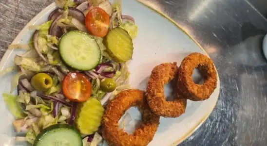 Coated Squid Rings with Salad - Shakes Delivery in Someries LU2
