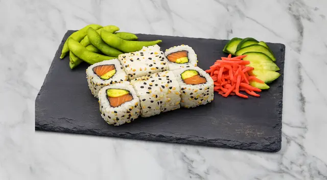 Salmon Avocado Uramaki (8pcs)