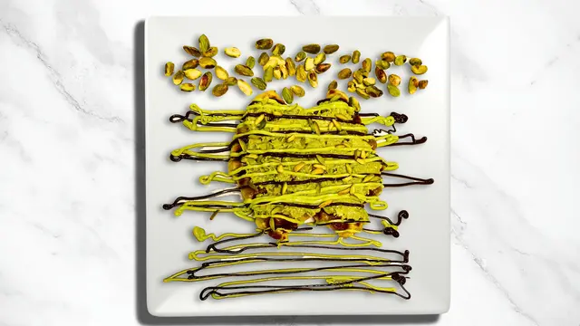 Kunafa Loaded Croffle