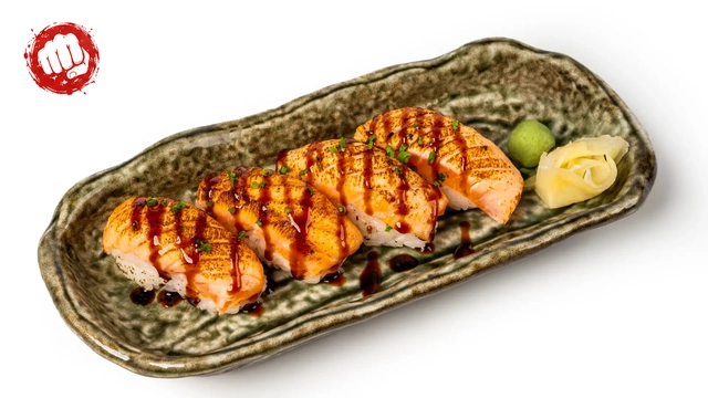 SHAKE YAKI SALMON NIGIRI (4 Pcs)
