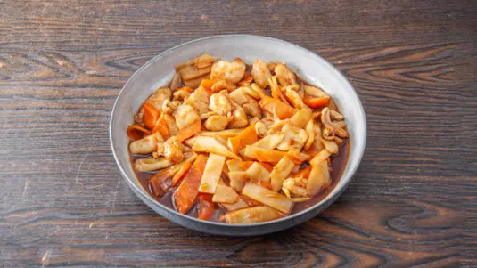 Chicken with Cashew Nuts in Yellow Bean Sauce 🌶 - Local Chinese Delivery in Eaton Bray LU6