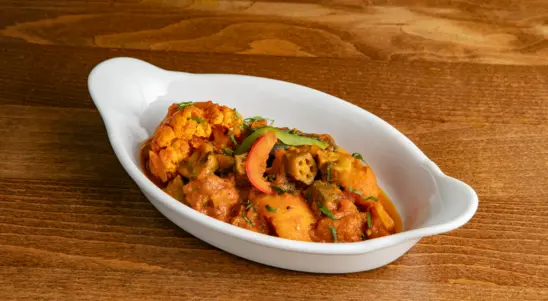 15. Vegetable Curry 🌶🌶 - Tandoori Delivery in South Hackney E9