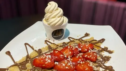 Strawberry Crepe - Local Pizza Delivery in Parkside LU5