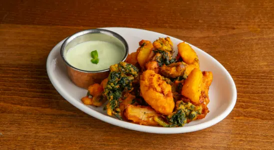 1. Vegetable Pakora 🌶 - Masala Collection in Wormwood Scrubs W12