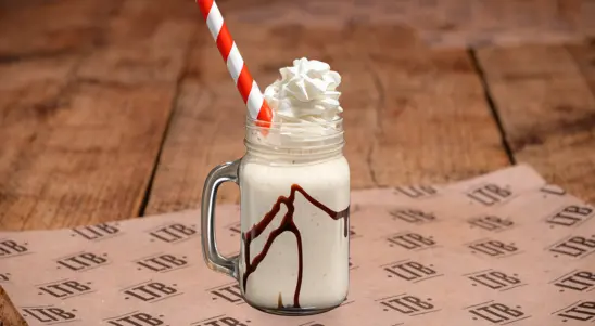 Reeses® Milkshake - Chips Collection in Abbey Field CO2