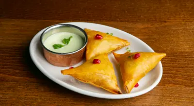 3. Vegetable Samosa 🌶