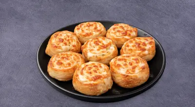 Spiral Dough Balls (Jalapeno & Cheese)
