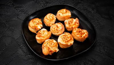 Spiral Dough Balls (Jalapeno & Cheese)
