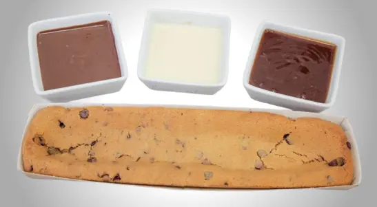 Cookie Dunk Box - Sundaes Collection in Bottrells Close HP8