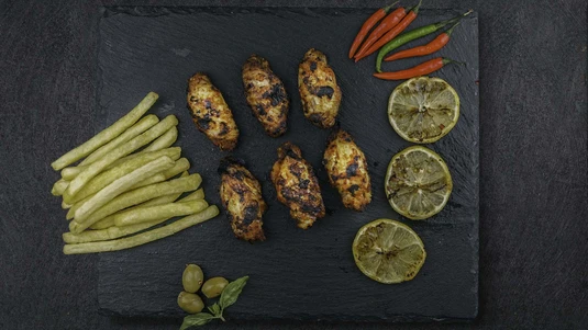 6 Grilled Wings - Pizza Delivery in Newtown CB2