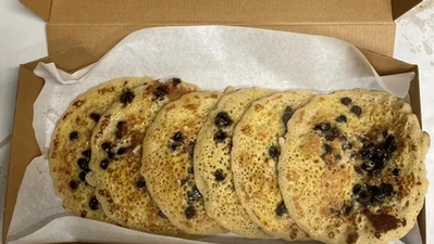 6 Hot n' Buttered Fruit Pikelets