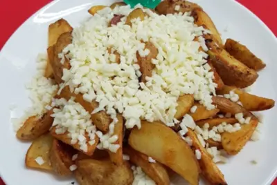 Potato Wedges with Cheese