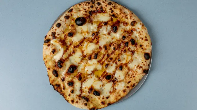 Garlic Pizza Bread with Cheese & Marmite