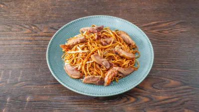 Shredded Duck Chow Mein