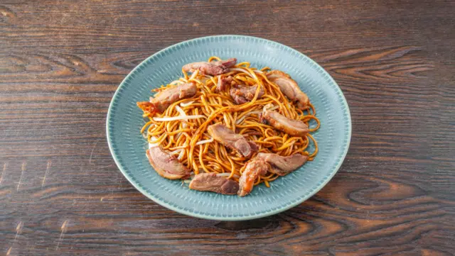 Shredded Duck Chow Mein