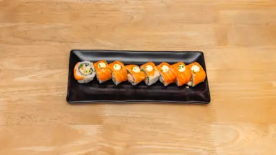 Spicy Prawn & Salmon Roll