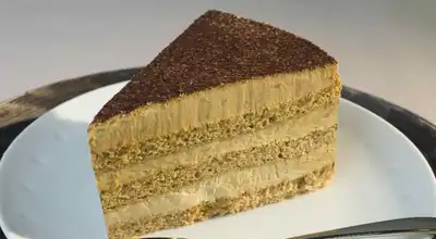 Tiramisu Cake