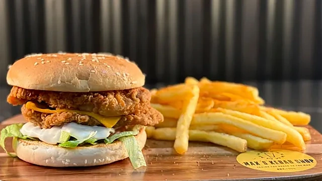 Double Crispy Chicken Burger